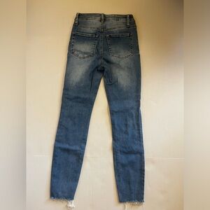 Super cute skinny jeans